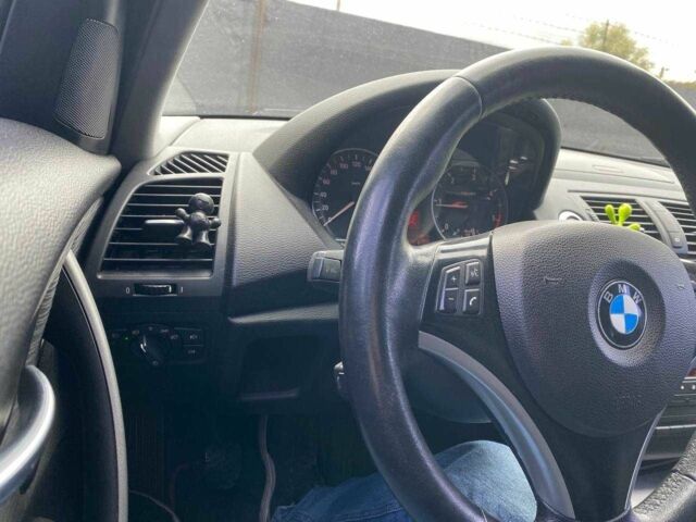 Черный БМВ 1 Серия, объемом двигателя 2 л и пробегом 289 тыс. км за 5700 $, фото 18 на Automoto.ua