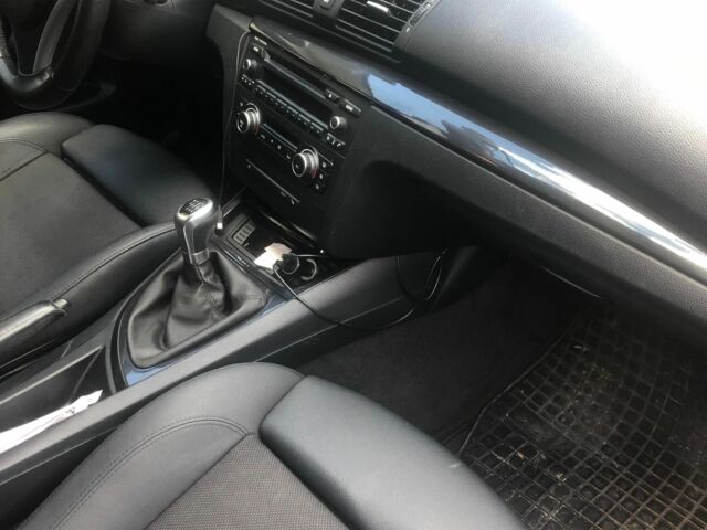 Чорний БМВ 1 Серія, об'ємом двигуна 2 л та пробігом 250 тис. км за 10800 $, фото 2 на Automoto.ua