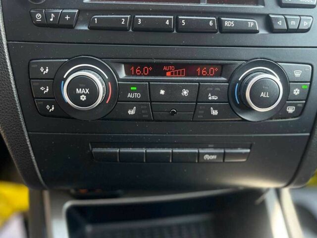 Черный БМВ 1 Серия, объемом двигателя 2 л и пробегом 319 тыс. км за 8200 $, фото 17 на Automoto.ua