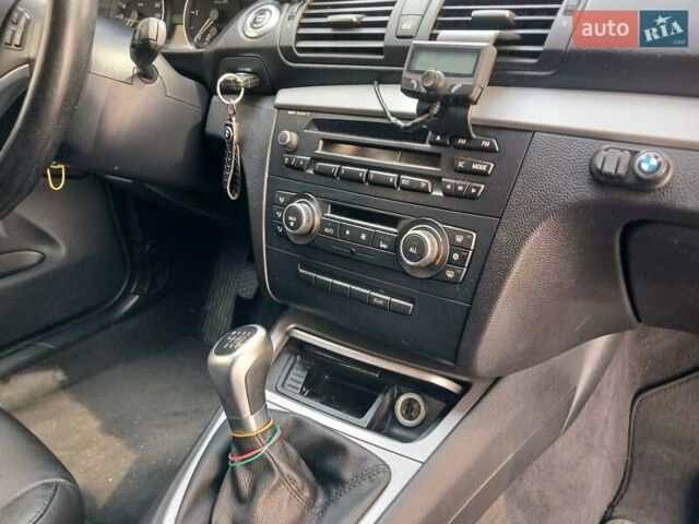 Чорний БМВ 1 Серія, об'ємом двигуна 2 л та пробігом 309 тис. км за 10300 $, фото 8 на Automoto.ua
