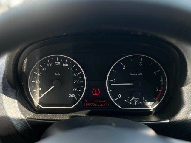 Черный БМВ 1 Серия, объемом двигателя 2 л и пробегом 319 тыс. км за 8200 $, фото 10 на Automoto.ua