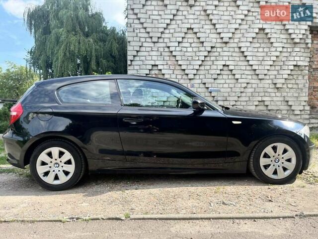Черный БМВ 1 Серия, объемом двигателя 1.6 л и пробегом 264 тыс. км за 5700 $, фото 2 на Automoto.ua