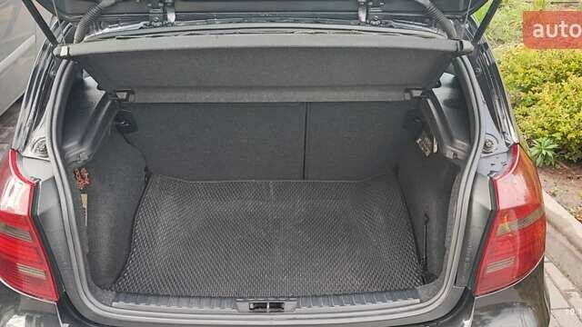 Черный БМВ 1 Серия, объемом двигателя 2 л и пробегом 276 тыс. км за 9850 $, фото 25 на Automoto.ua