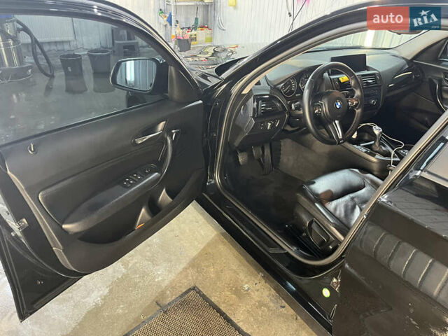 Черный БМВ 1 Серия, объемом двигателя 1.6 л и пробегом 296 тыс. км за 8300 $, фото 2 на Automoto.ua