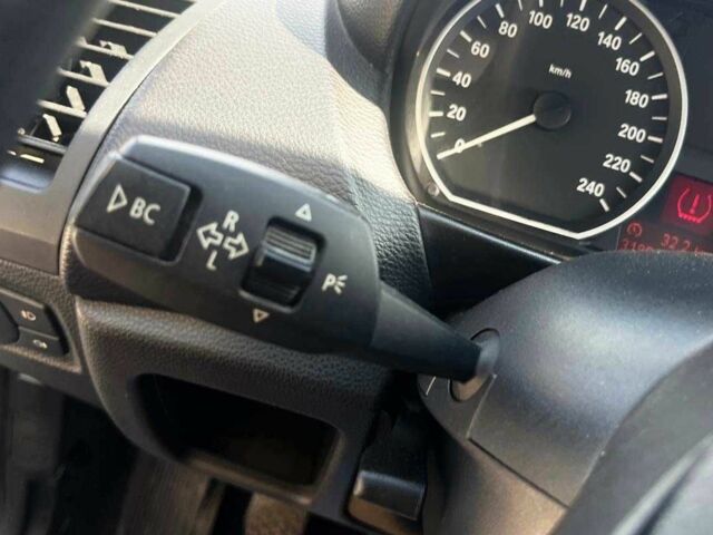 Черный БМВ 1 Серия, объемом двигателя 2 л и пробегом 319 тыс. км за 8200 $, фото 12 на Automoto.ua