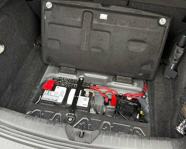 Черный БМВ 1 Серия, объемом двигателя 2 л и пробегом 270 тыс. км за 11000 $, фото 11 на Automoto.ua