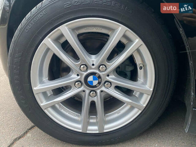 Чорний БМВ 1 Серія, об'ємом двигуна 2 л та пробігом 306 тис. км за 9999 $, фото 15 на Automoto.ua