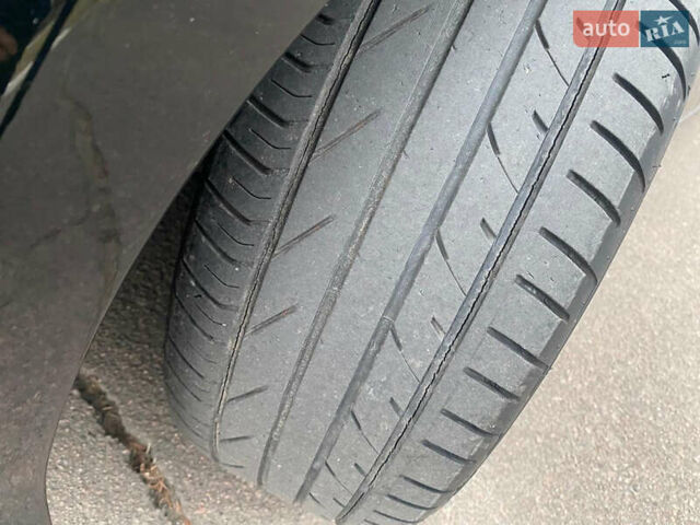 Чорний БМВ 1 Серія, об'ємом двигуна 2 л та пробігом 306 тис. км за 9999 $, фото 52 на Automoto.ua