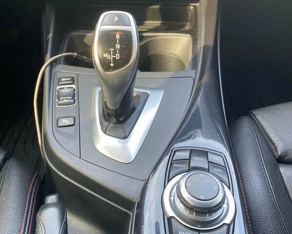 Чорний БМВ 1 Серія, об'ємом двигуна 2 л та пробігом 362 тис. км за 10500 $, фото 5 на Automoto.ua