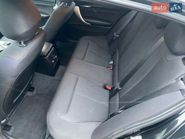 Чорний БМВ 1 Серія, об'ємом двигуна 2 л та пробігом 306 тис. км за 9999 $, фото 30 на Automoto.ua