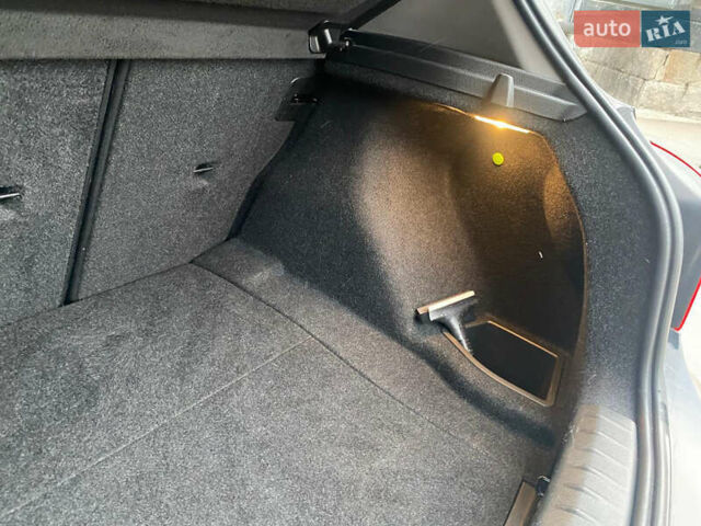 Чорний БМВ 1 Серія, об'ємом двигуна 2 л та пробігом 306 тис. км за 9999 $, фото 32 на Automoto.ua