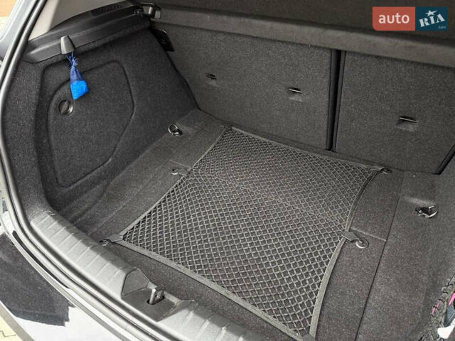 Черный БМВ 1 Серия, объемом двигателя 1.5 л и пробегом 156 тыс. км за 13600 $, фото 22 на Automoto.ua