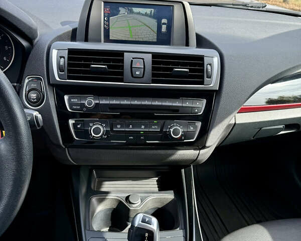 Чорний БМВ 1 Серія, об'ємом двигуна 2 л та пробігом 63 тис. км за 17700 $, фото 11 на Automoto.ua