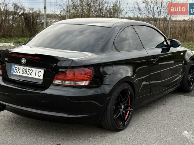 Черный БМВ 1 Серия, объемом двигателя 2 л и пробегом 240 тыс. км за 9500 $, фото 4 на Automoto.ua