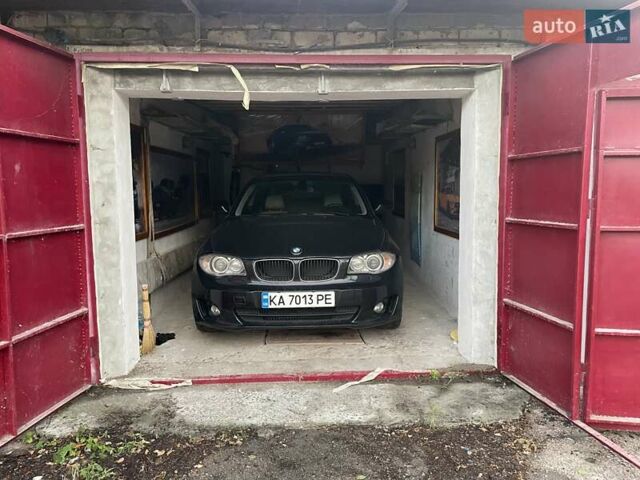 Черный БМВ 1 Серия, объемом двигателя 3 л и пробегом 185 тыс. км за 8399 $, фото 3 на Automoto.ua