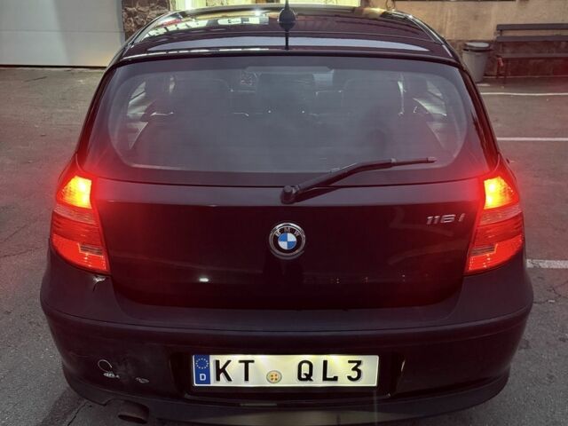 БМВ 1 Серия 2009 в Киеве на Automoto.ua Черный БМВ 1 Серия, объемом двигателя 2 л и пробегом 220 тыс. км за 4200 $, фото 7 на Automoto.ua