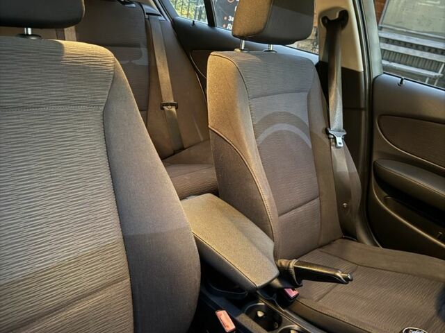 БМВ 1 Серия 2009 в Киеве на Automoto.ua Черный БМВ 1 Серия, объемом двигателя 2 л и пробегом 220 тыс. км за 4200 $, фото 19 на Automoto.ua