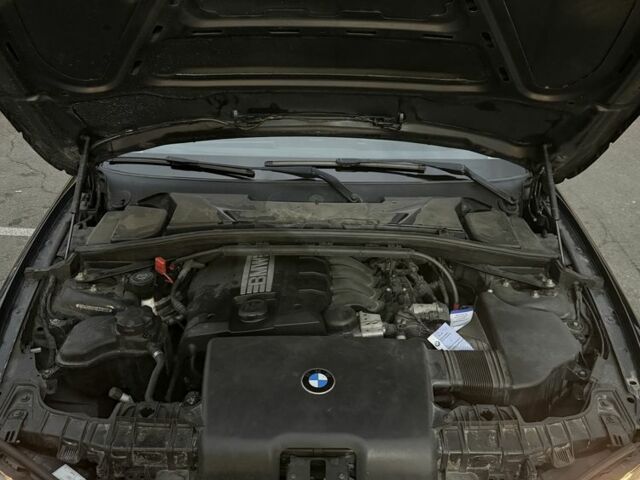 БМВ 1 Серия 2009 в Киеве на Automoto.ua Черный БМВ 1 Серия, объемом двигателя 2 л и пробегом 220 тыс. км за 4200 $, фото 8 на Automoto.ua