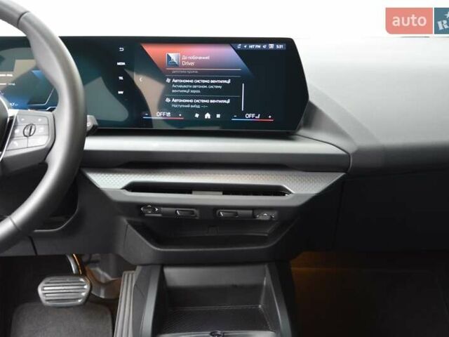 Фиолетовый БМВ 1 Серия, объемом двигателя 1.5 л и пробегом 11 тыс. км за 31387 $, фото 6 на Automoto.ua