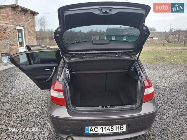 Коричневий БМВ 1 Серія, об'ємом двигуна 2 л та пробігом 342 тис. км за 5300 $, фото 16 на Automoto.ua