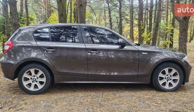 БМВ 1 Серия 2005 в Вараш (Кузнецовск) на Automoto.ua Коричневый БМВ 1 Серия, объемом двигателя 2 л и пробегом 204 тыс. км за 7500 $, фото 22 на Automoto.ua