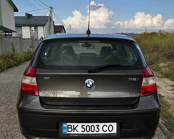 Коричневый БМВ 1 Серия, объемом двигателя 2 л и пробегом 193 тыс. км за 7000 $, фото 4 на Automoto.ua