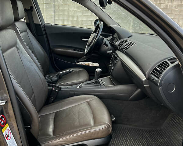 Коричневый БМВ 1 Серия, объемом двигателя 2 л и пробегом 193 тыс. км за 7000 $, фото 11 на Automoto.ua