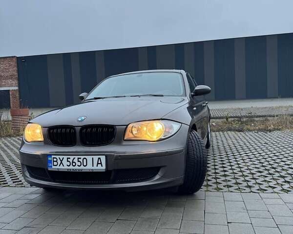 Коричневый БМВ 1 Серия, объемом двигателя 2 л и пробегом 368 тыс. км за 8999 $, фото 5 на Automoto.ua