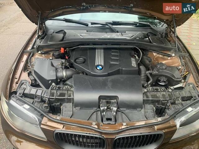 Коричневый БМВ 1 Серия, объемом двигателя 2 л и пробегом 283 тыс. км за 10000 $, фото 3 на Automoto.ua