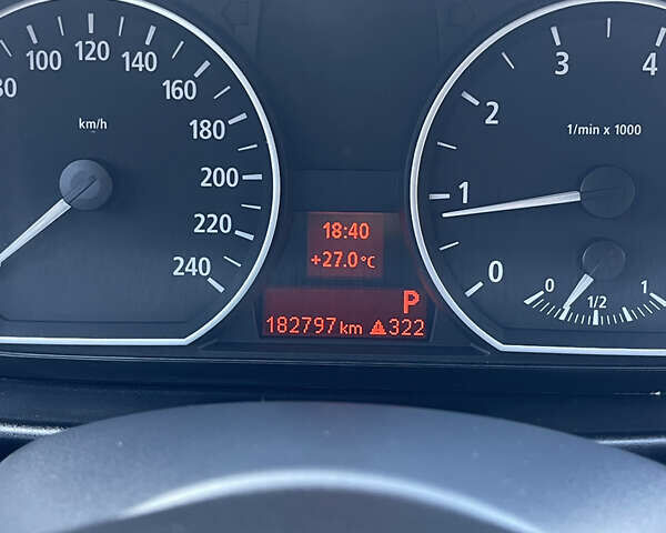 Червоний БМВ 1 Серія, об'ємом двигуна 2 л та пробігом 183 тис. км за 6450 $, фото 21 на Automoto.ua