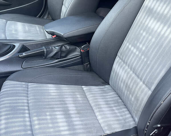 Червоний БМВ 1 Серія, об'ємом двигуна 2 л та пробігом 183 тис. км за 6450 $, фото 17 на Automoto.ua