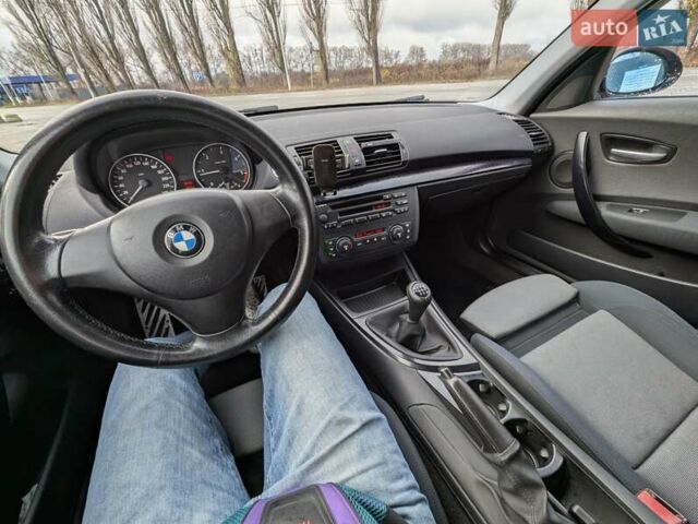 Красный БМВ 1 Серия, объемом двигателя 2 л и пробегом 310 тыс. км за 7200 $, фото 14 на Automoto.ua