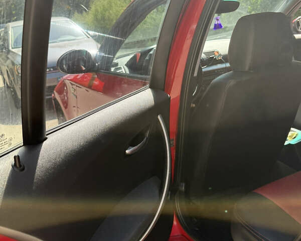 Червоний БМВ 1 Серія, об'ємом двигуна 1.6 л та пробігом 260 тис. км за 5000 $, фото 14 на Automoto.ua