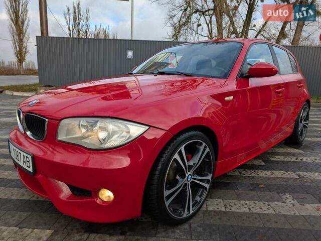 Красный БМВ 1 Серия, объемом двигателя 2 л и пробегом 310 тыс. км за 7200 $, фото 3 на Automoto.ua