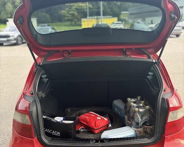 Красный БМВ 1 Серия, объемом двигателя 1.6 л и пробегом 260 тыс. км за 6000 $, фото 5 на Automoto.ua