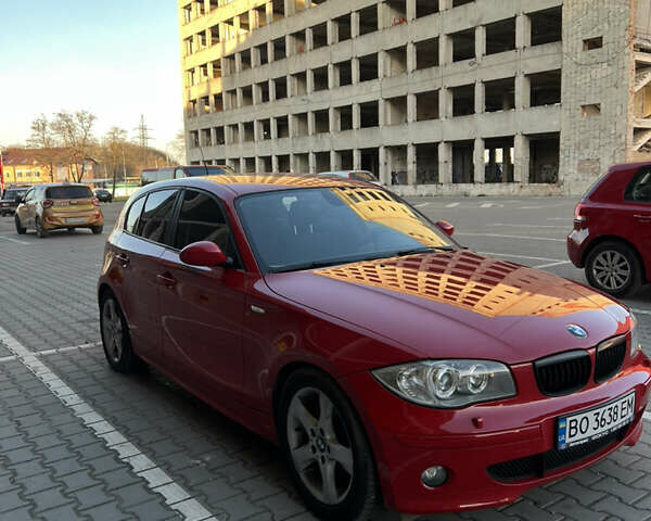 Красный БМВ 1 Серия, объемом двигателя 2 л и пробегом 295 тыс. км за 6800 $, фото 6 на Automoto.ua