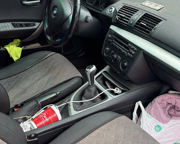 Красный БМВ 1 Серия, объемом двигателя 1.6 л и пробегом 214 тыс. км за 5700 $, фото 3 на Automoto.ua