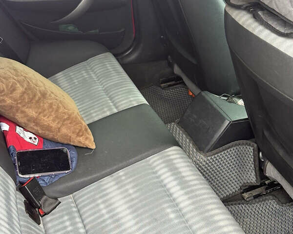 Красный БМВ 1 Серия, объемом двигателя 1.6 л и пробегом 214 тыс. км за 5700 $, фото 4 на Automoto.ua