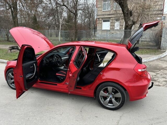 Червоний БМВ 1 Серія, об'ємом двигуна 2 л та пробігом 211 тис. км за 7777 $, фото 21 на Automoto.ua