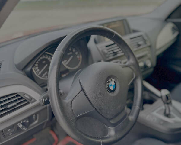 Красный БМВ 1 Серия, объемом двигателя 1.6 л и пробегом 125 тыс. км за 10500 $, фото 8 на Automoto.ua