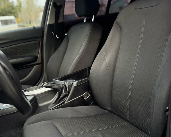 Червоний БМВ 1 Серія, об'ємом двигуна 1.6 л та пробігом 155 тис. км за 9999 $, фото 11 на Automoto.ua