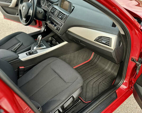 Красный БМВ 1 Серия, объемом двигателя 1.6 л и пробегом 125 тыс. км за 10500 $, фото 13 на Automoto.ua