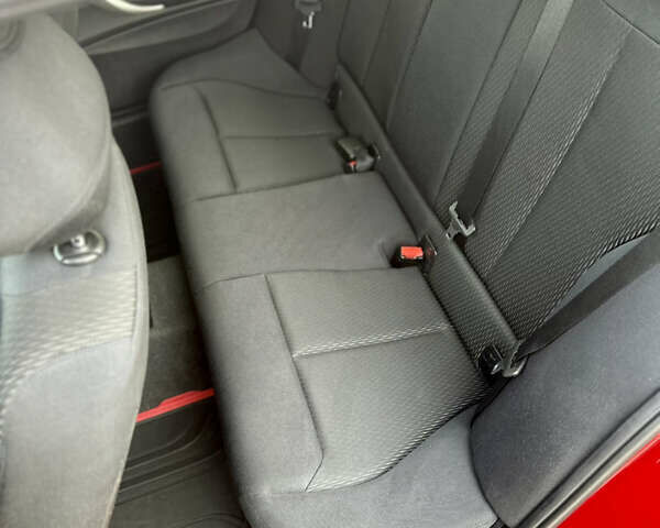 Красный БМВ 1 Серия, объемом двигателя 1.6 л и пробегом 128 тыс. км за 9900 $, фото 18 на Automoto.ua