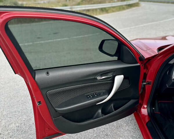 Красный БМВ 1 Серия, объемом двигателя 1.6 л и пробегом 125 тыс. км за 10500 $, фото 12 на Automoto.ua