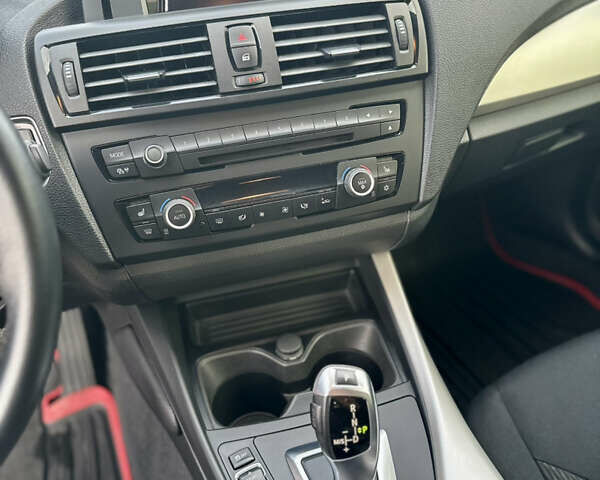 Красный БМВ 1 Серия, объемом двигателя 1.6 л и пробегом 125 тыс. км за 10500 $, фото 16 на Automoto.ua