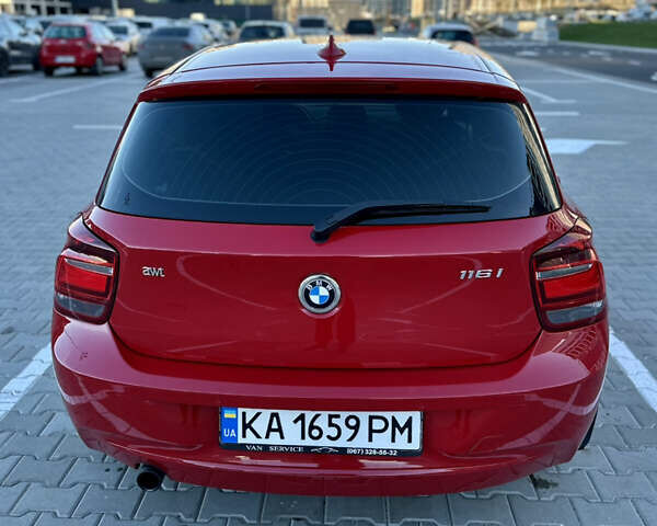 Красный БМВ 1 Серия, объемом двигателя 1.6 л и пробегом 128 тыс. км за 9900 $, фото 6 на Automoto.ua