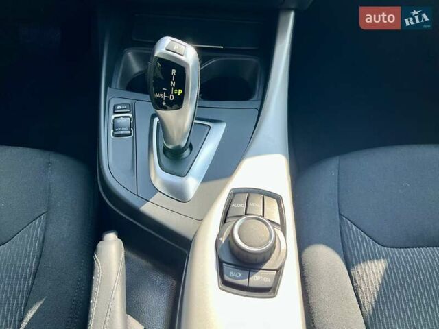 Червоний БМВ 1 Серія, об'ємом двигуна 1.5 л та пробігом 65 тис. км за 15900 $, фото 55 на Automoto.ua