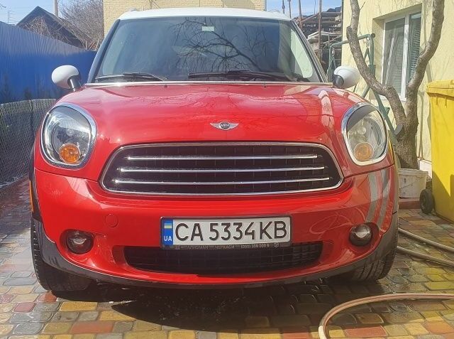 Красный БМВ 1 Серия, объемом двигателя 1.6 л и пробегом 78 тыс. км за 11000 $, фото 4 на Automoto.ua