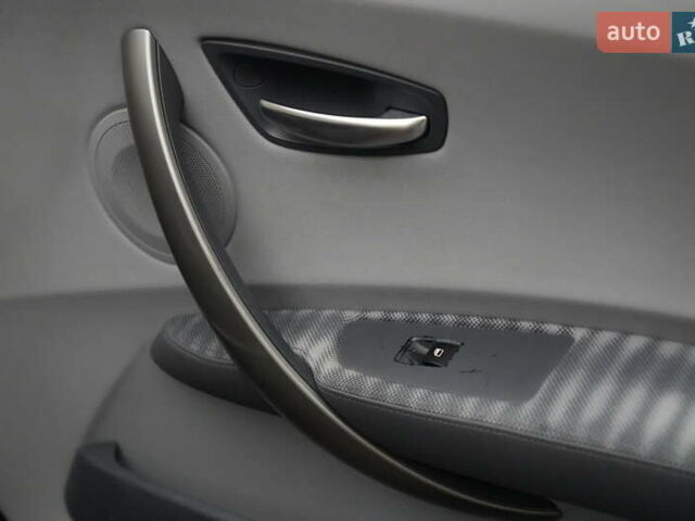 БМВ 1 Серия, объемом двигателя 2 л и пробегом 149 тыс. км за 7000 $, фото 5 на Automoto.ua