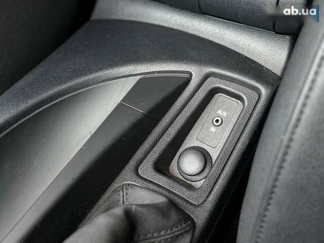 БМВ 1 Серія, об'ємом двигуна 0 л та пробігом 243 тис. км за 5500 $, фото 25 на Automoto.ua